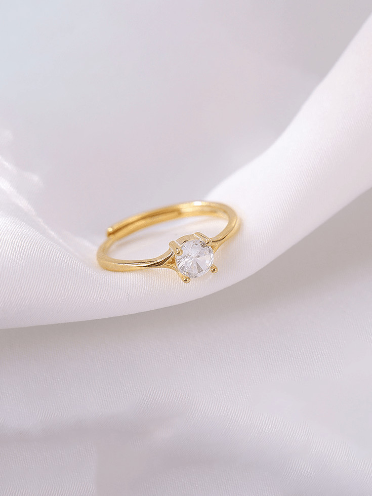 Solitaire Cubic Zirconia Minimalist Ring